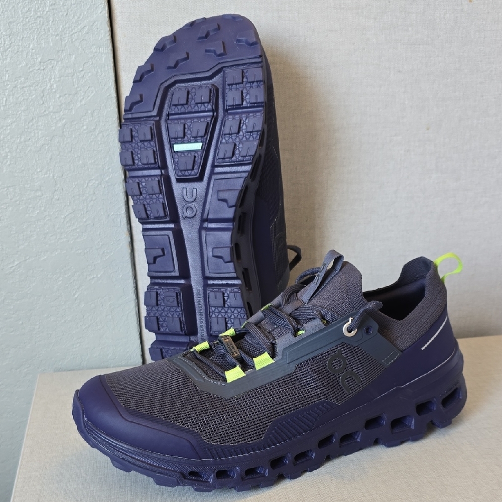 Men's Oncloudultra's. Beautiful Midnight Blue. NEW, ( m 9 ).